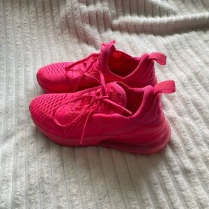 Pink Nike Air 270